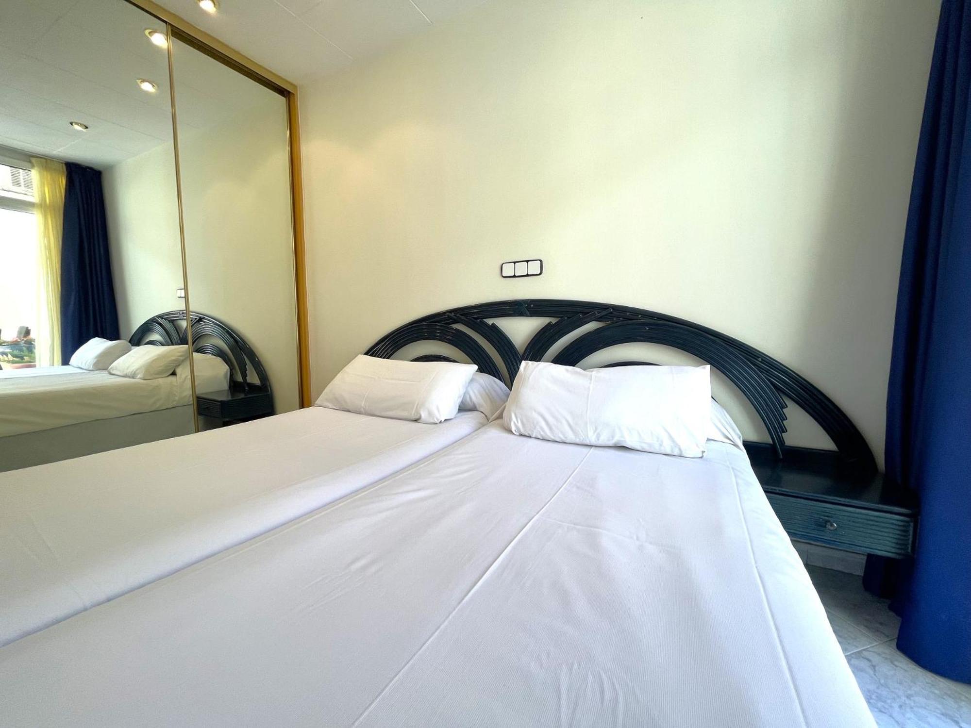 Neptuno Apartments Calella Exterior foto